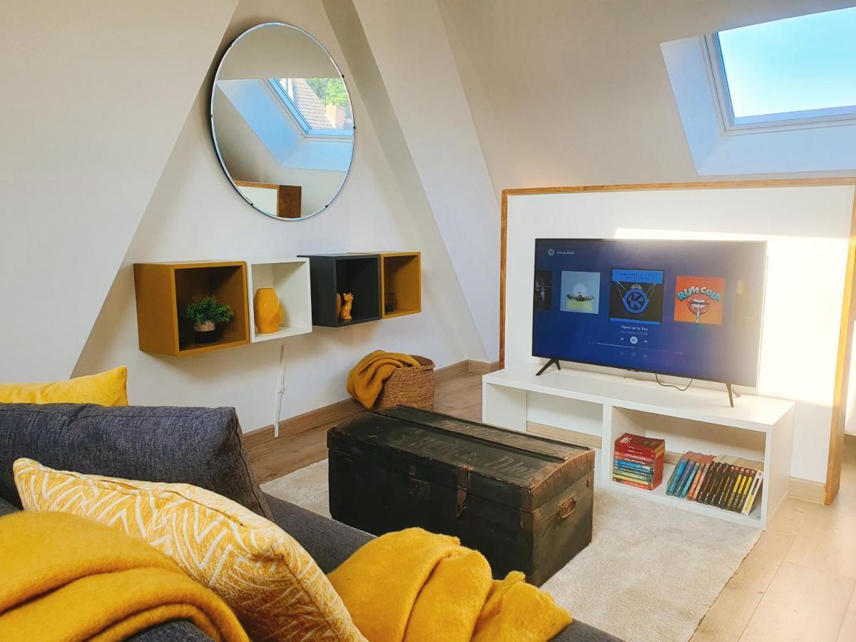 Yellow Studio Apartment Mons Exterior photo